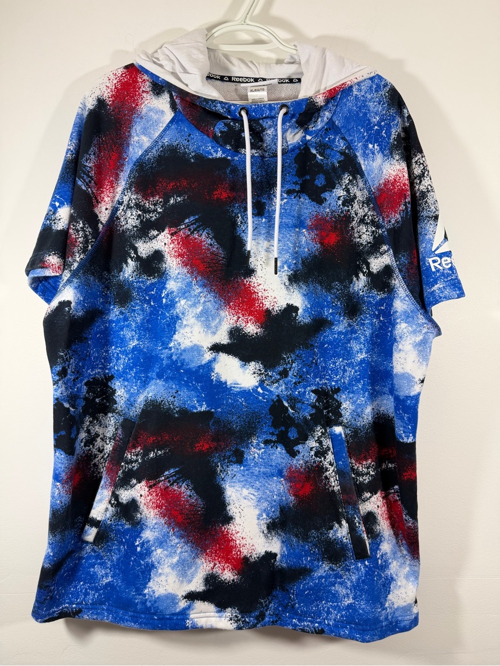 Reebok Multicolor Blue, men’s Black & Red Short-Sleeve Hooded Top